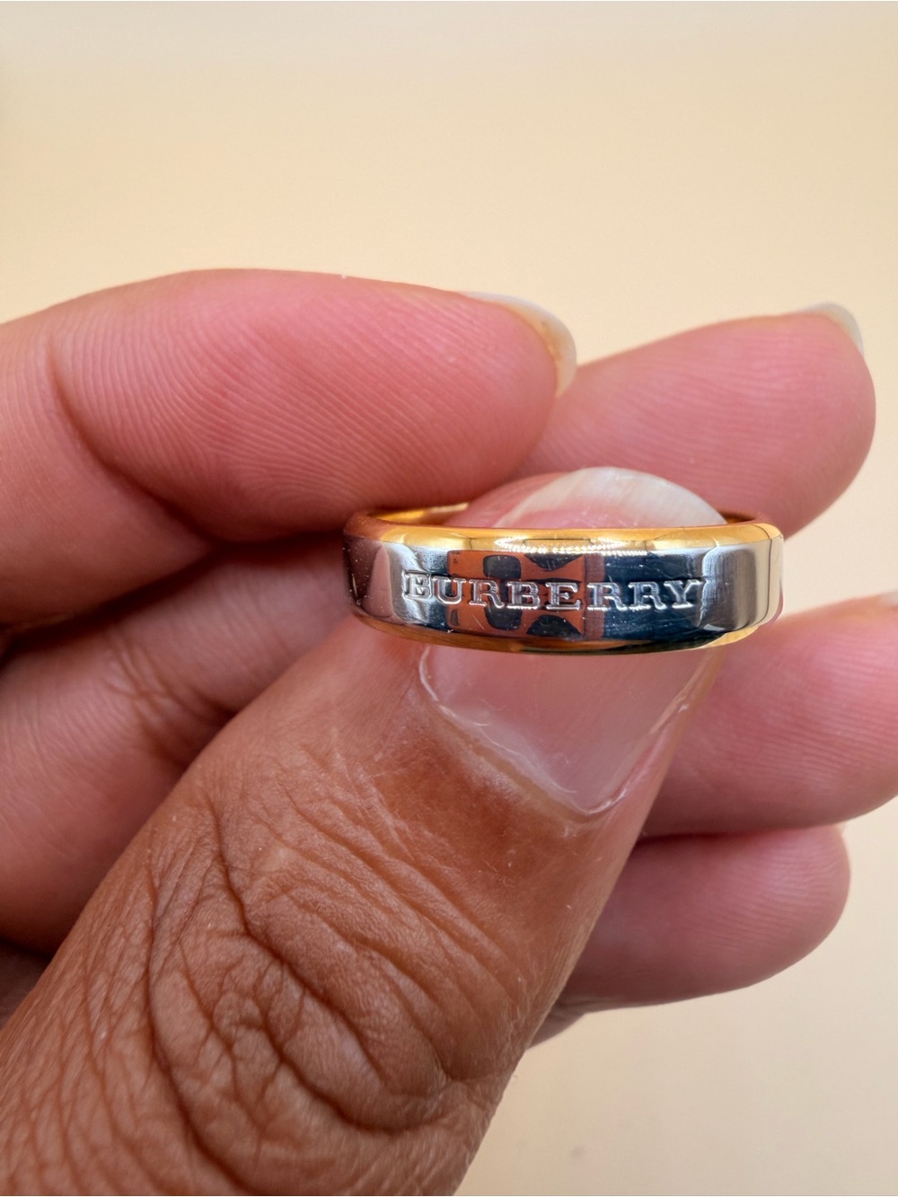 18k & Platinum BURBERRY Band Size 8.